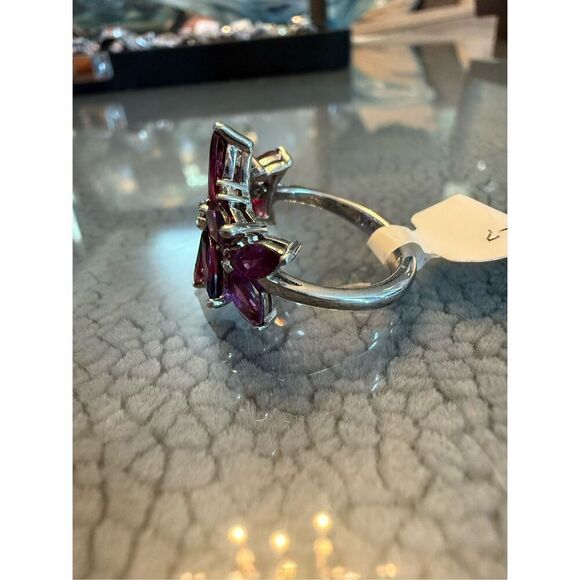 Sterling silver and Garnet Flower ring - Picture 4 of 6